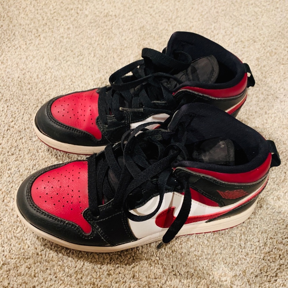 Jordan 1 mid gym red/black/white for boys